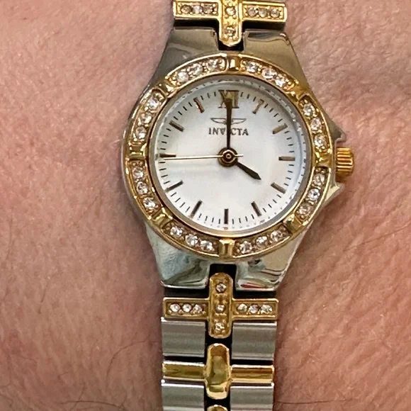 NIB INVICTA Ladies WATCH #0133 New with Tags Wildflower collection- Gorgeous❣️ Wildflower model 0133 | InvictaWatch.com main image 3
